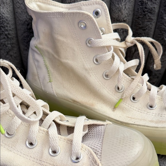 Men’s Converse Cream Glow in the Dark High-Tops with Neon Green Soles size 11.5 - Picture 4 of 15